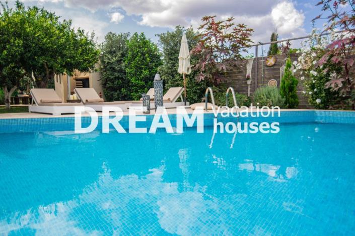 Image No.2-4 Bed Villa for sale