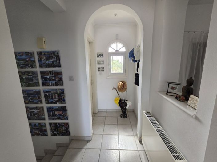 Image No.12-3 Bed Villa for sale