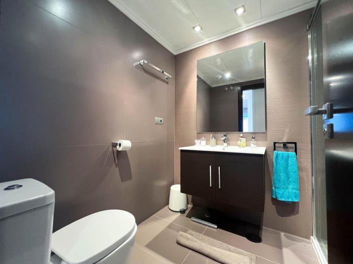 Image No.9-2 Bed Apartment for sale