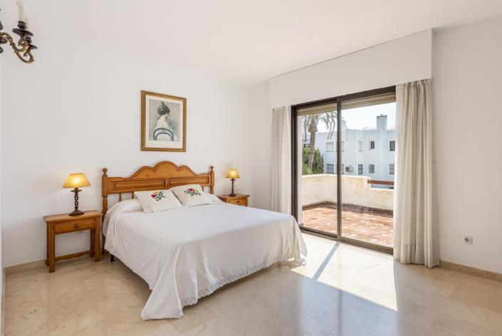 Image No.9-3 Bed Apartment for sale
