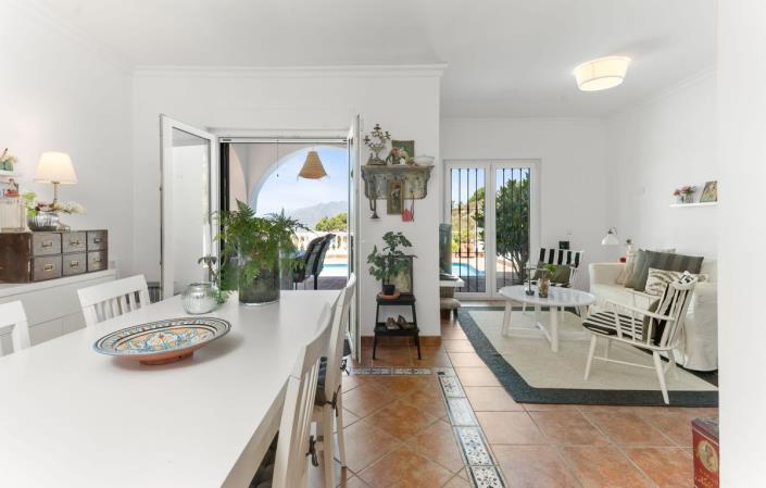 Image No.7-3 Bed Townhouse for sale