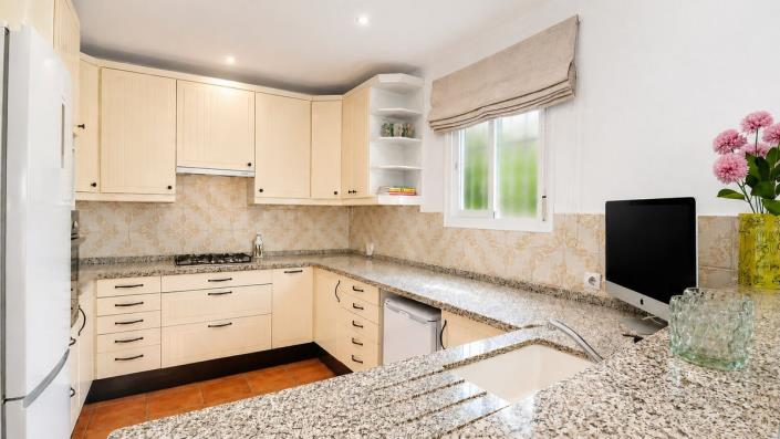 Image No.4-4 Bed Villa / Detached for sale