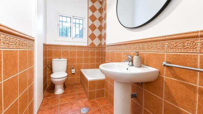 Image No.9-4 Bed Villa / Detached for sale