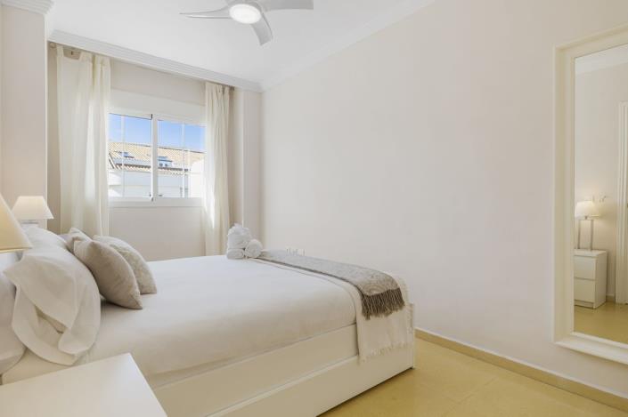 Image No.10-1 Bed Apartment for sale