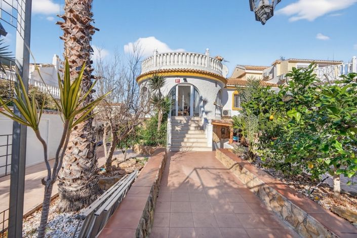 Image No.4-Villa de 6 chambres à vendre à Gran Alacant