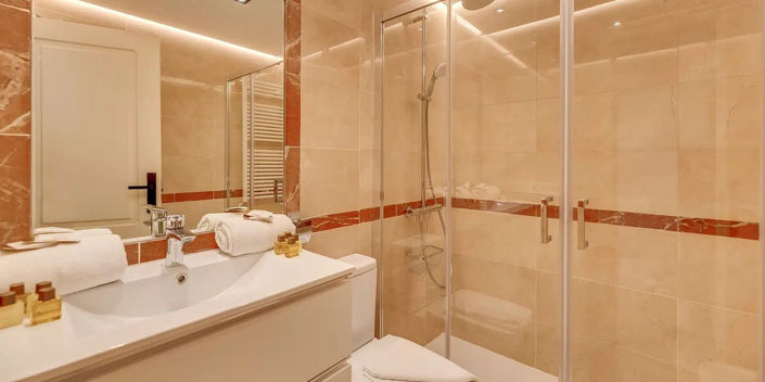Image No.22-3 Bed Property for sale