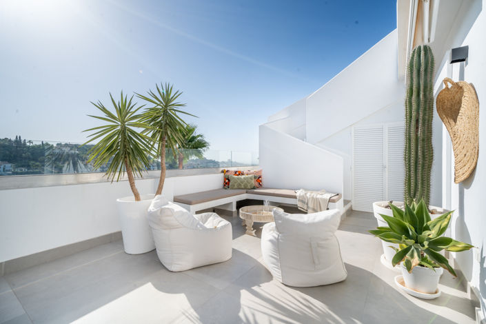 Image No.2-2 Bed Property for sale