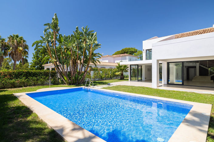 Image No.3-4 Bed Villa for sale