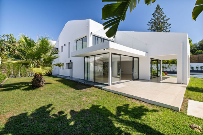 Image No.4-4 Bed Villa for sale