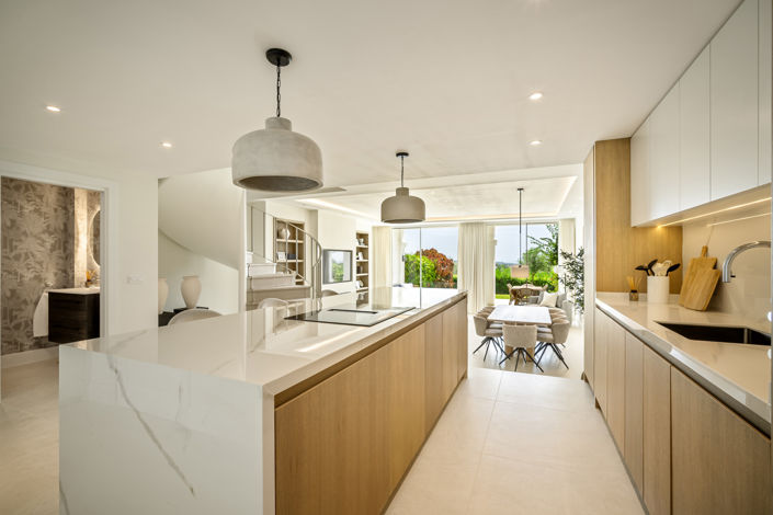 Image No.9-4 Bed House for sale
