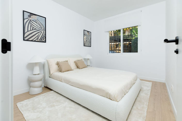 Image No.24-3 Bed Property for sale