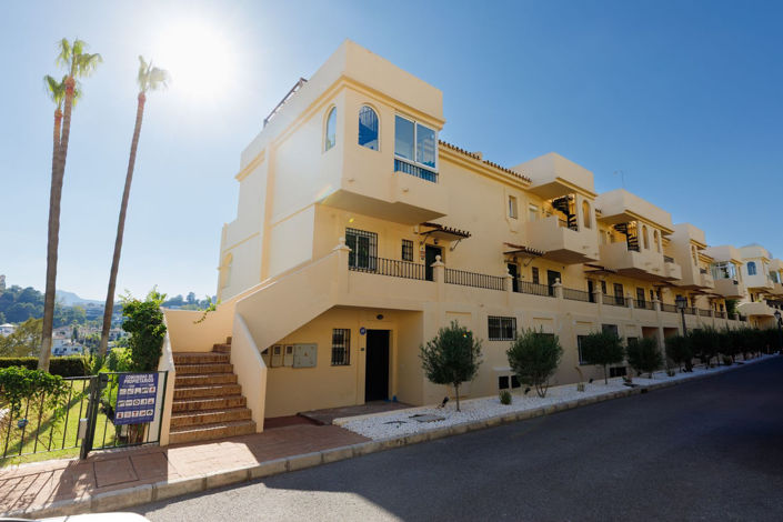 Image No.29-3 Bed Property for sale