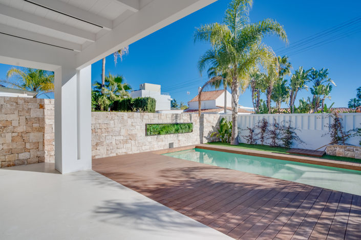 Image No.3-Villa de 4 chambres à vendre à Estepona