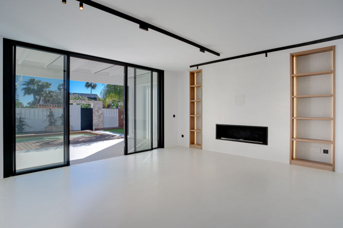 Image No.4-Villa de 4 chambres à vendre à Estepona