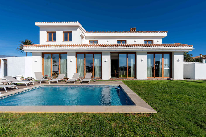 Image No.3-5 Bed Villa for sale