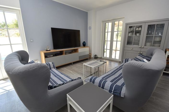 Image No.4-2 Bed Property for sale