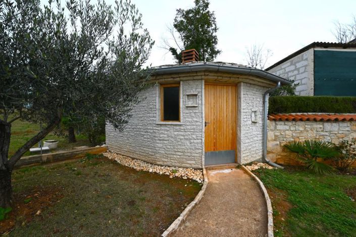 Image No.10-11 Bed Property for sale