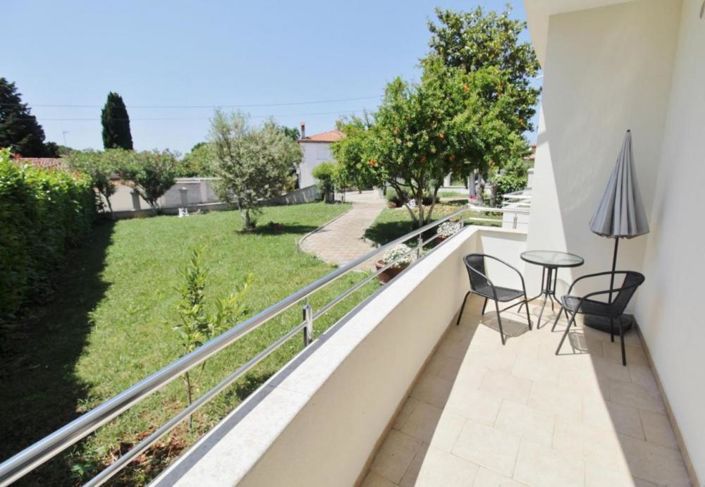 Image No.12-8 Bed Property for sale