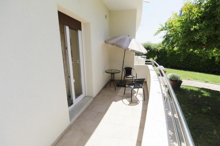 Image No.21-8 Bed Property for sale
