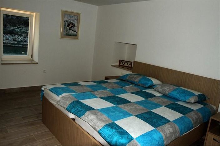 Image No.15-2 Bed Property for sale