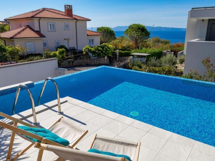 Image No.3-5 Bed Property for sale