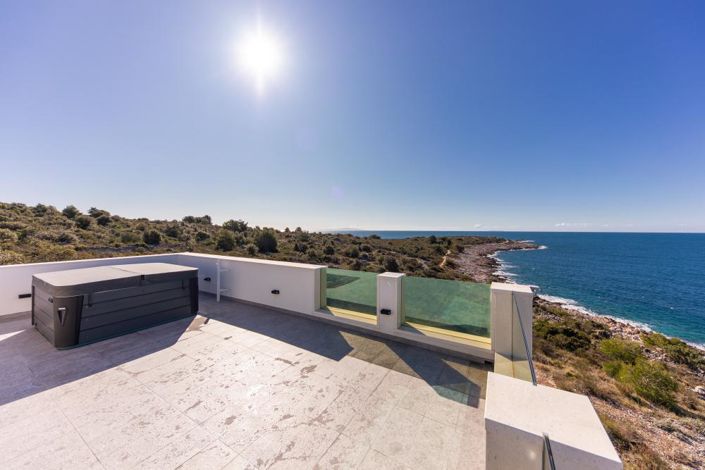 Image No.9-3 Bed Property for sale