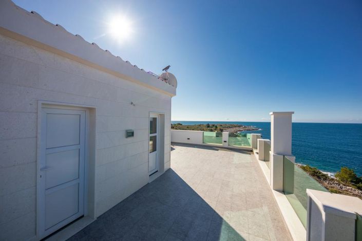 Image No.14-3 Bed Property for sale