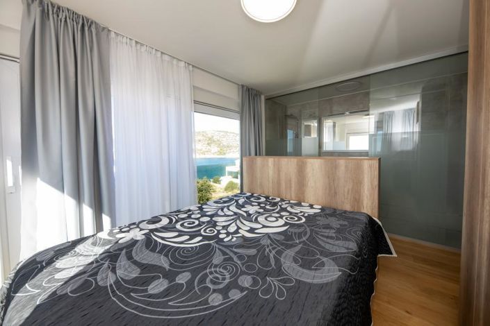 Image No.24-3 Bed Property for sale