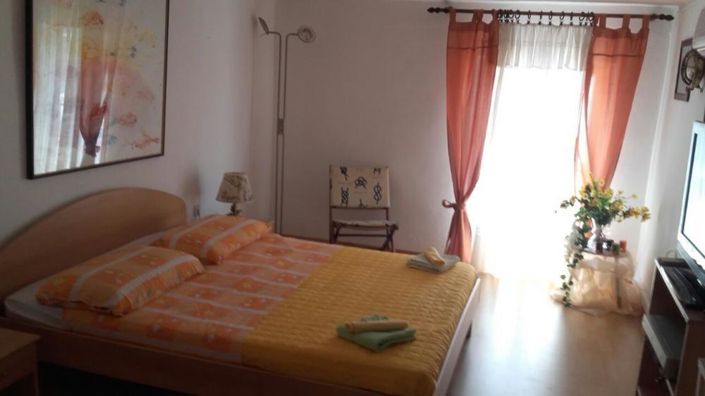 Image No.6-3 Bed Property for sale