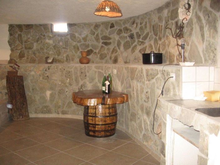 Image No.14-10 Bed Property for sale