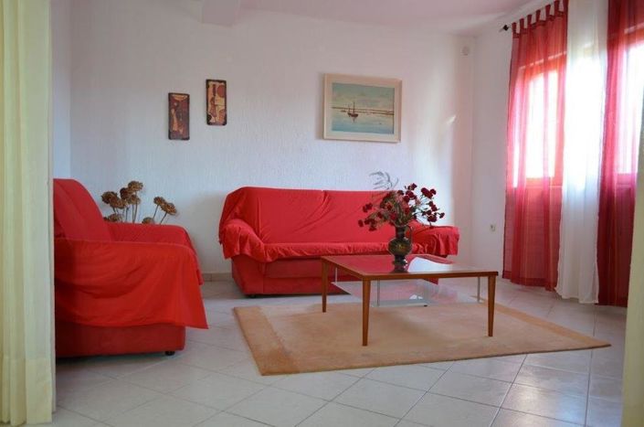 Image No.24-10 Bed Property for sale