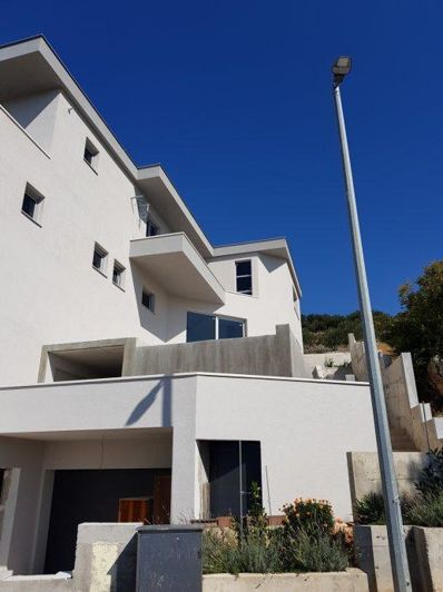 Image No.11-Propriété de 4 chambres à vendre à Podgora