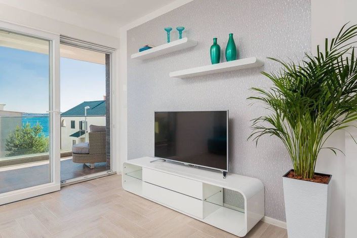 Image No.5-5 Bed Property for sale