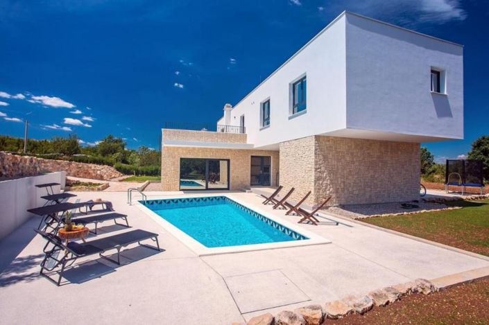 Image No.4-3 Bed Property for sale