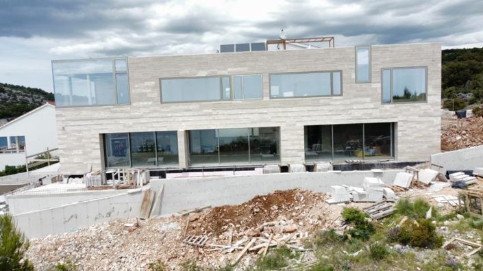 Image No.5-4 Bed Property for sale