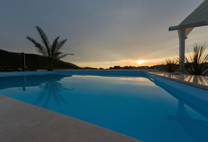 Image No.6-7 Bed Property for sale