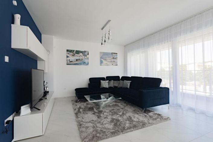 Image No.22-4 Bed Property for sale