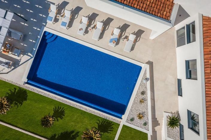 Image No.3-5 Bed Property for sale