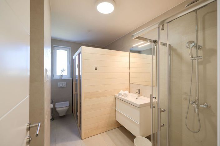 Image No.22-4 Bed Property for sale