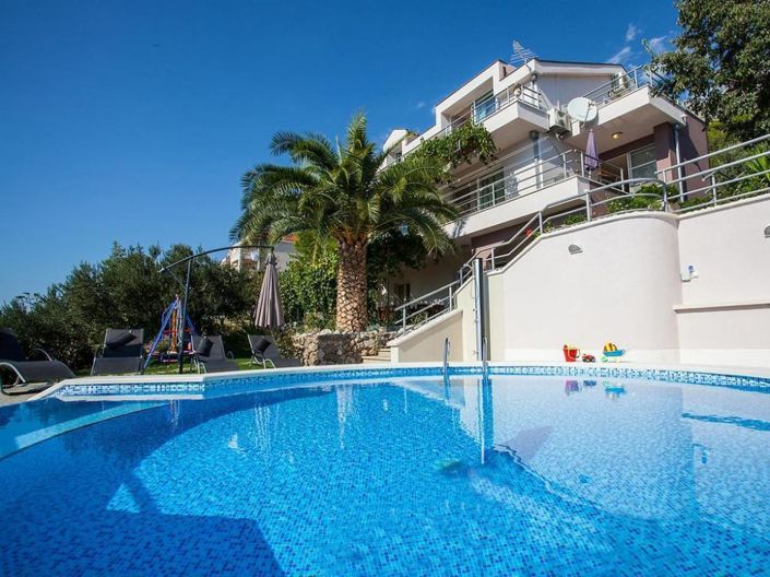 Image No.2-Propriété de 5 chambres à vendre à Makarska