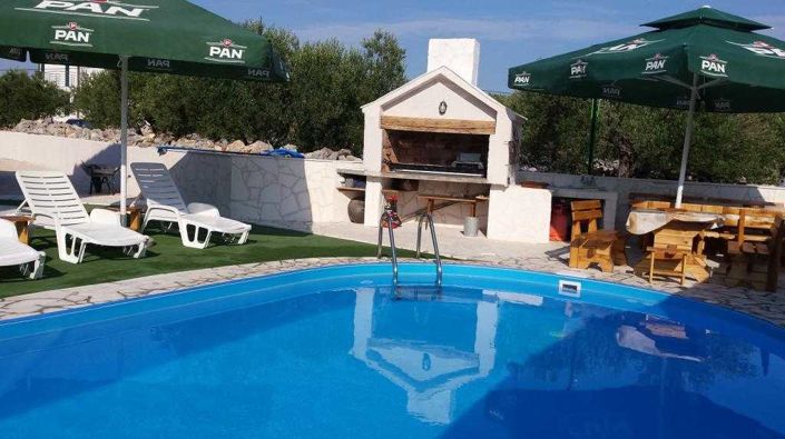 Image No.13-6 Bed Property for sale