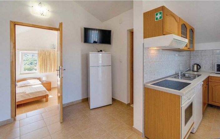 Image No.7-6 Bed Property for sale