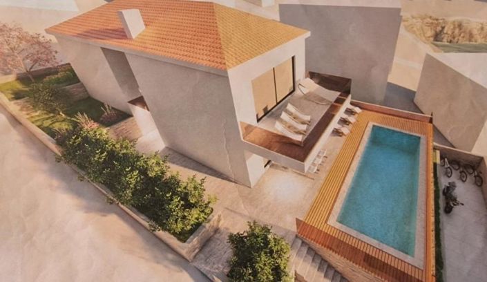 Image No.10-3 Bed Property for sale