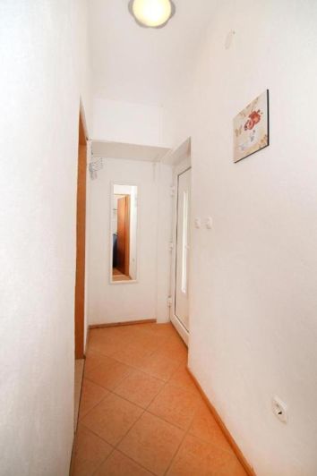 Image No.18-9 Bed Property for sale