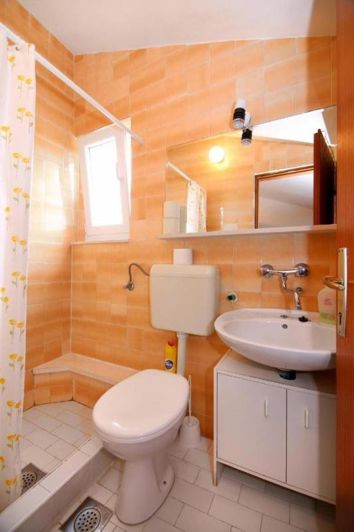Image No.23-9 Bed Property for sale