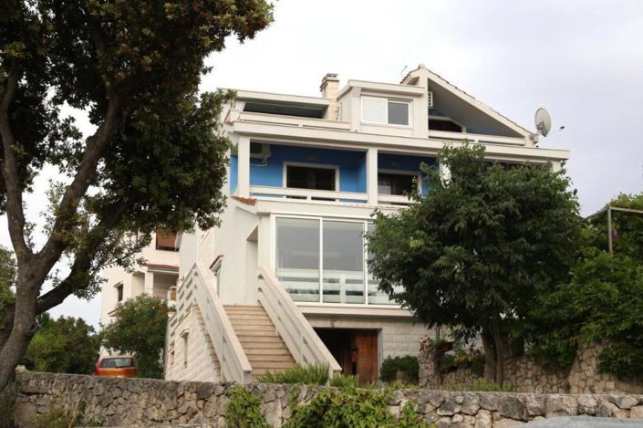 Image No.6-9 Bed Property for sale
