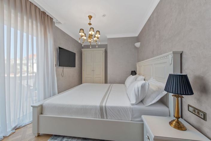 Image No.17-5 Bed Property for sale