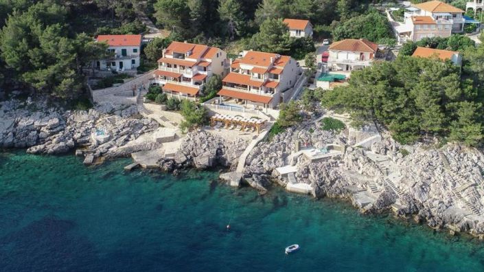 Image No.2-5 Bed Property for sale