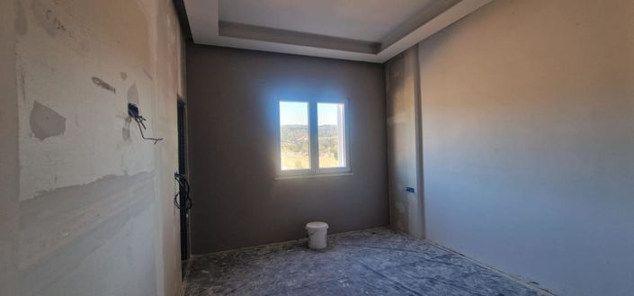 Image No.13-6 Bed Property for sale