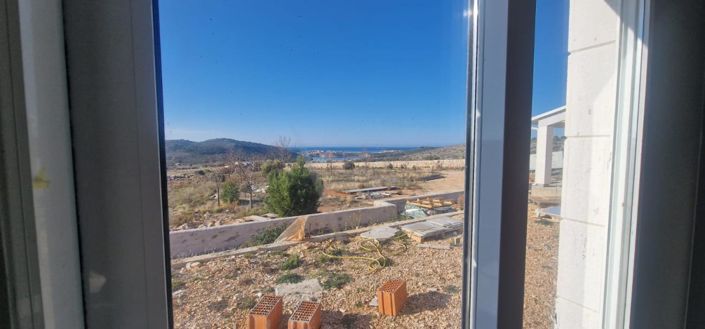 Image No.19-6 Bed Property for sale